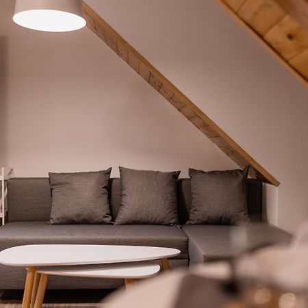 Romanticky Loft Parking U Hlavniho Nadrazi Ołomuniec Zewnętrze zdjęcie