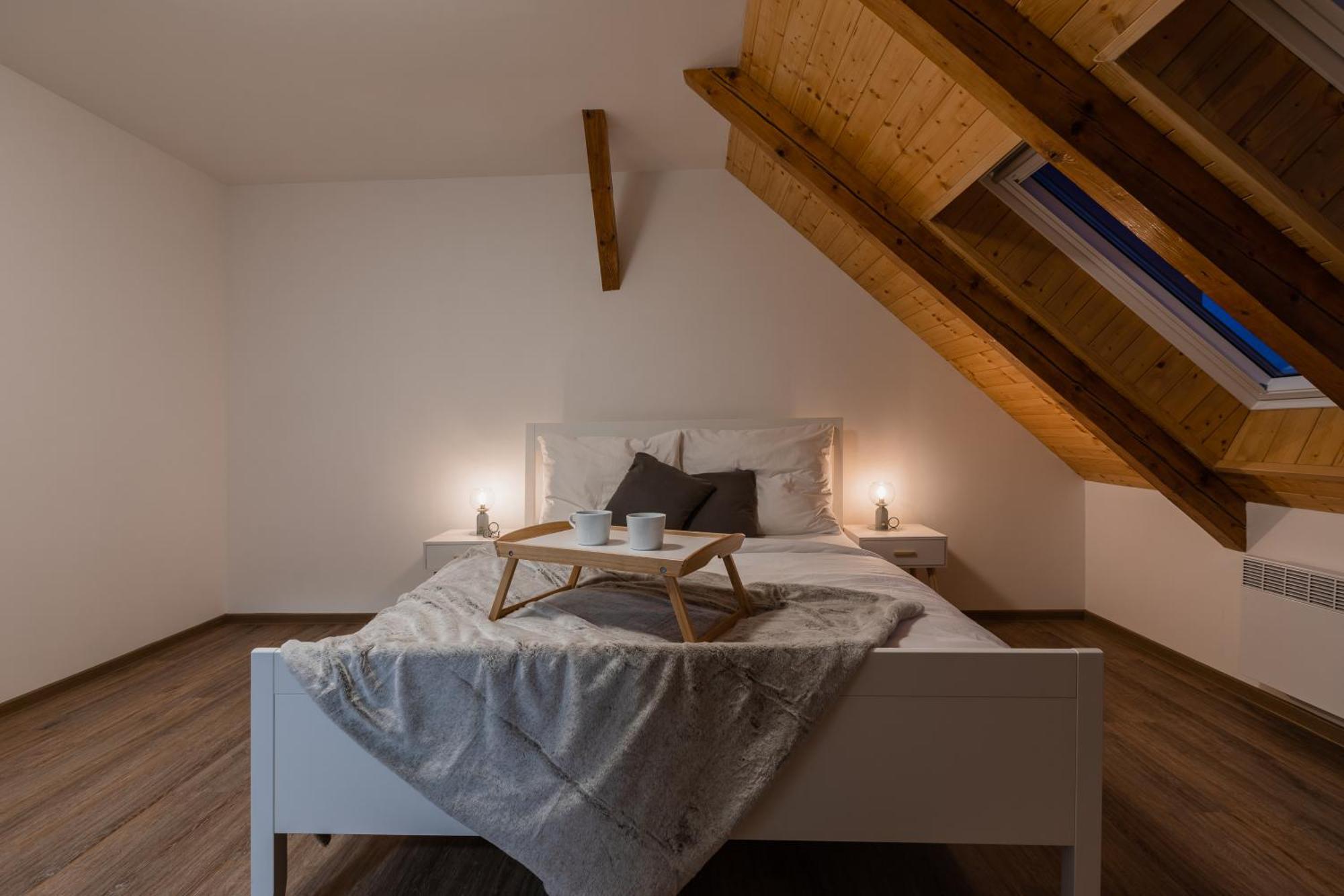 Romanticky Loft Parking U Hlavniho Nadrazi Ołomuniec Zewnętrze zdjęcie