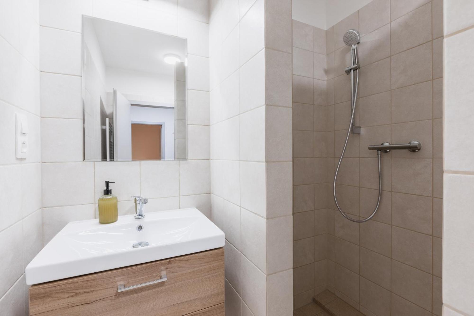 Romanticky Loft Parking U Hlavniho Nadrazi Ołomuniec Zewnętrze zdjęcie