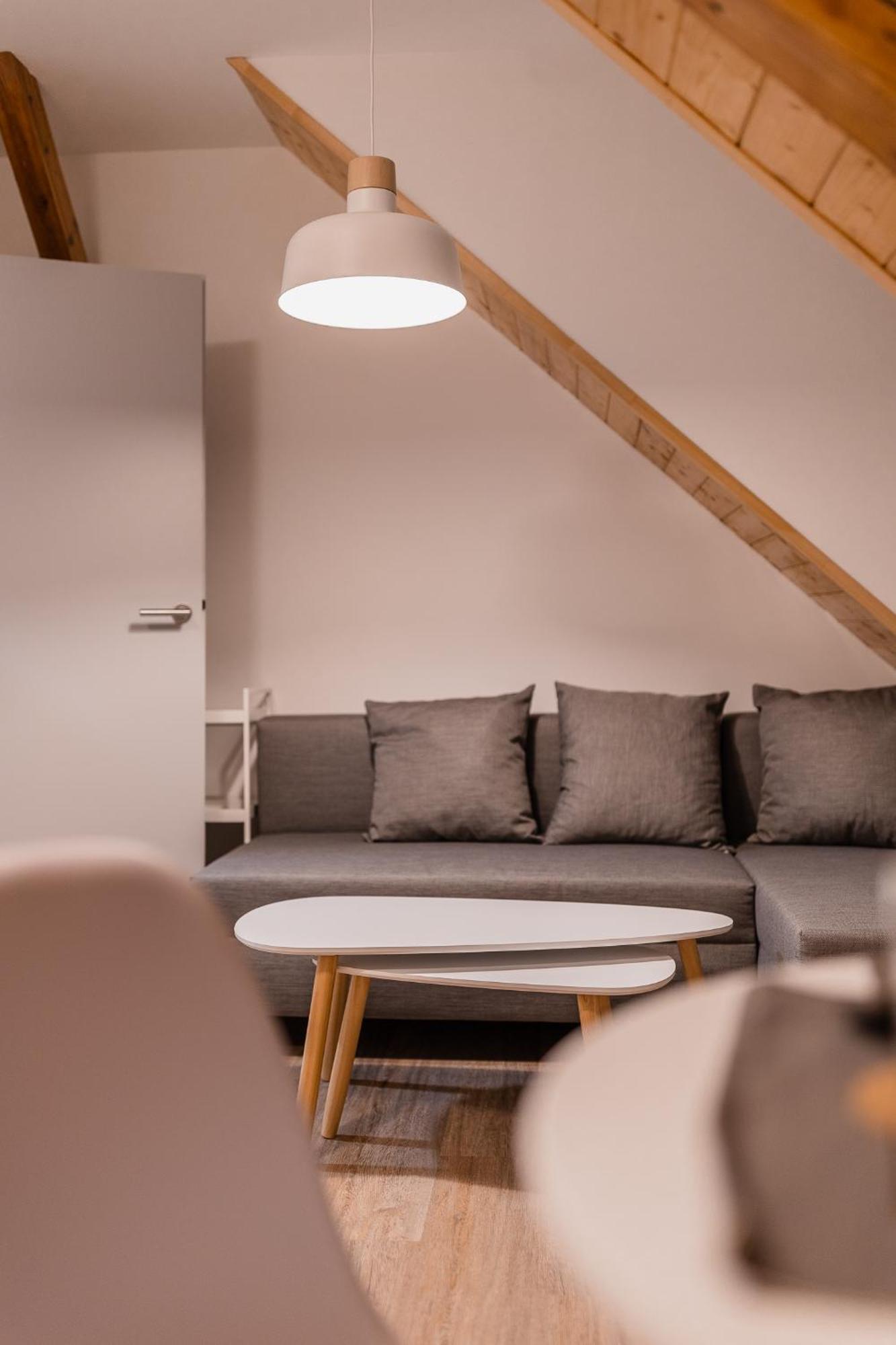 Romanticky Loft Parking U Hlavniho Nadrazi Ołomuniec Zewnętrze zdjęcie
