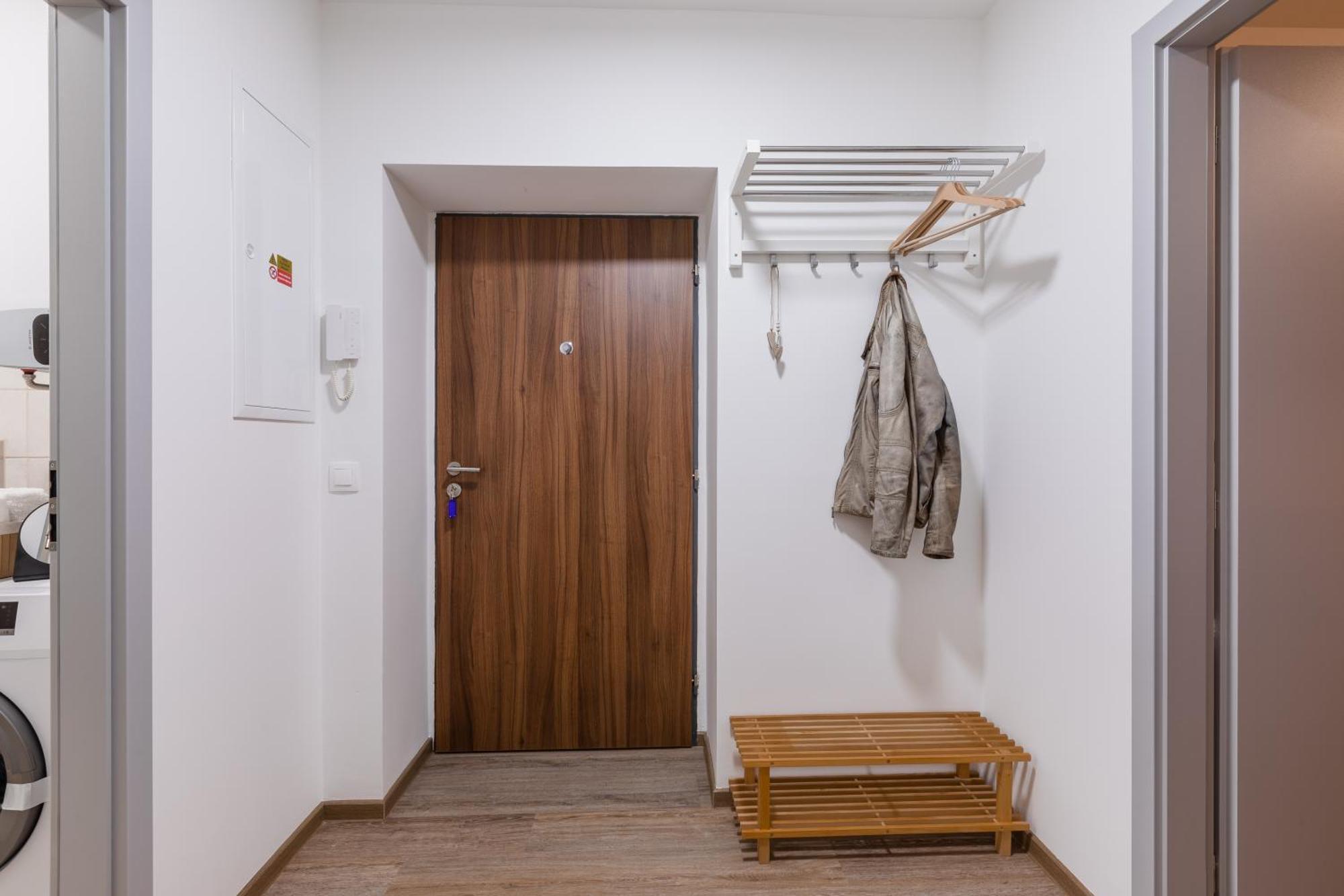 Romanticky Loft Parking U Hlavniho Nadrazi Ołomuniec Zewnętrze zdjęcie